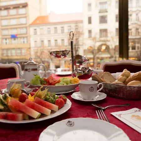 Wenceslas Square Terraces * Praga
